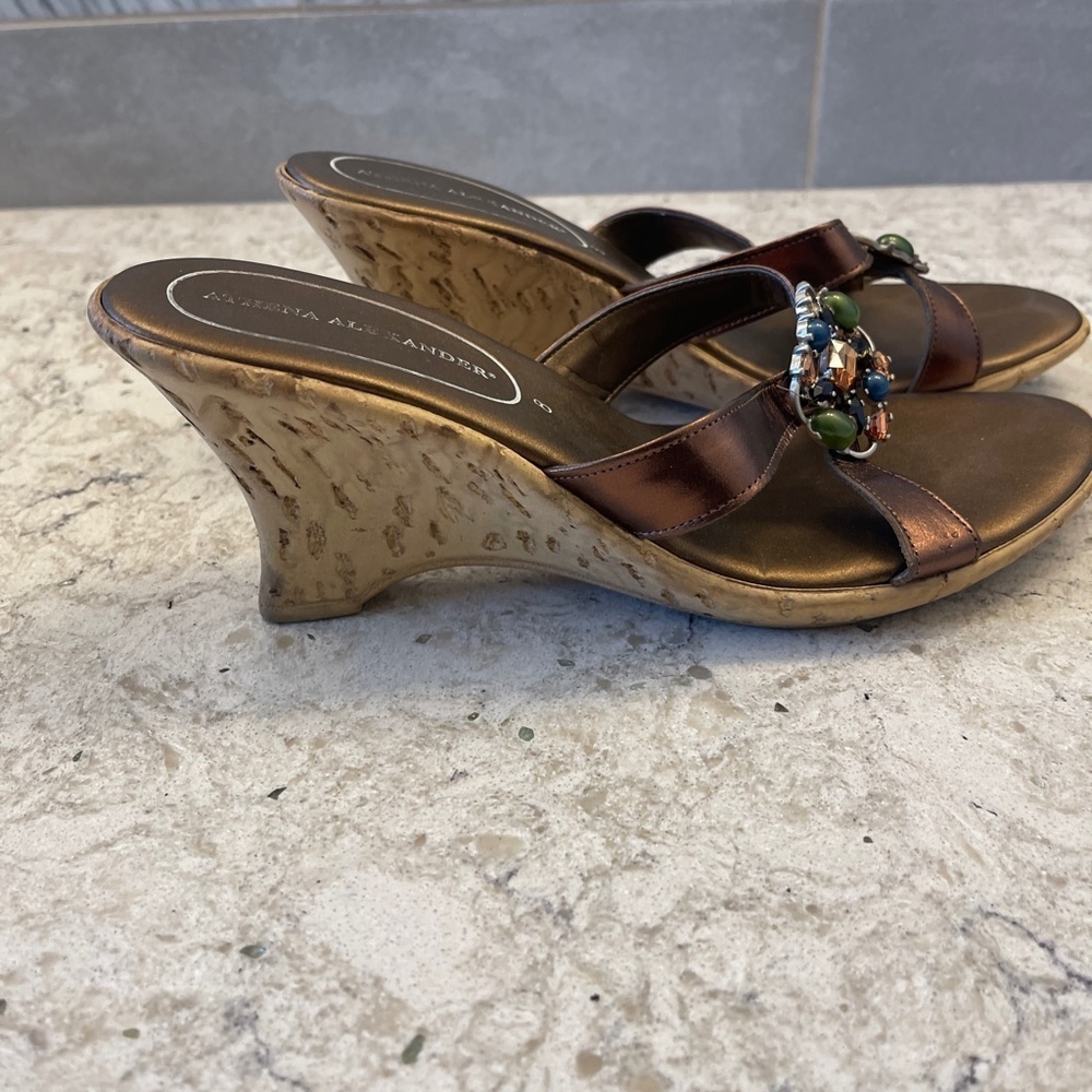Athena Alexander wedge - Picture 4 of 9